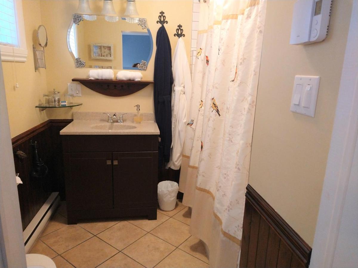 Au Coeur De Magog Bed & Breakfast Dış mekan fotoğraf