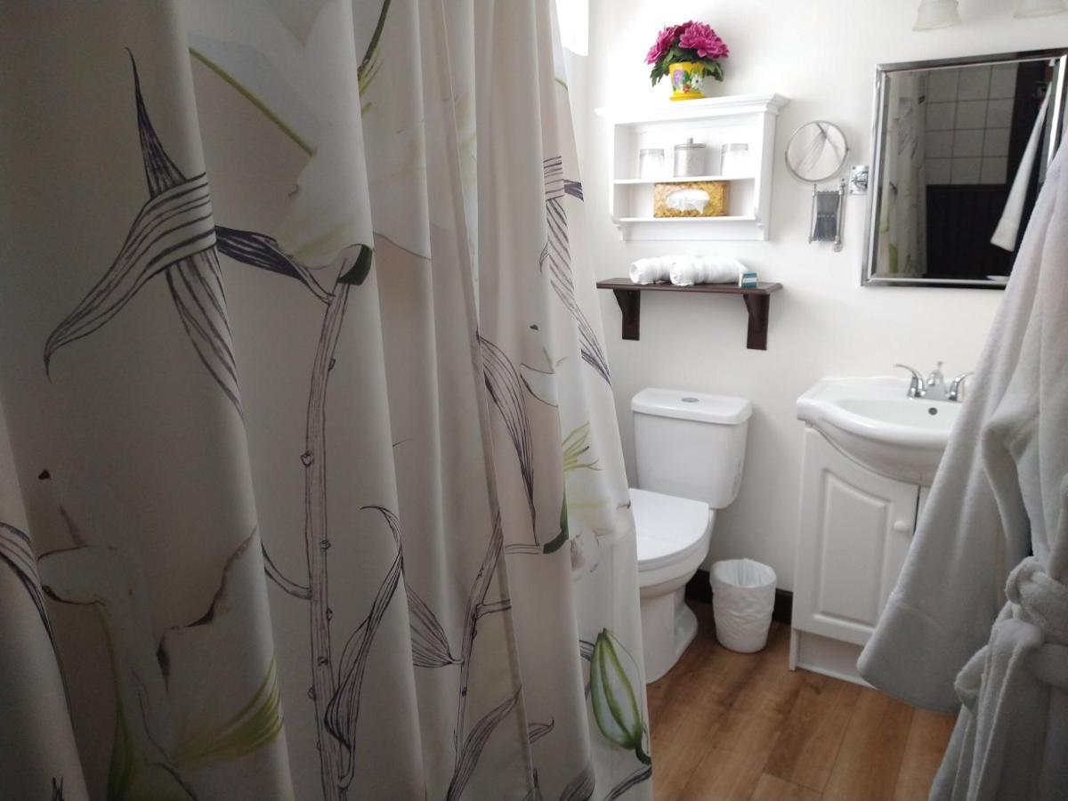 Au Coeur De Magog Bed & Breakfast Dış mekan fotoğraf
