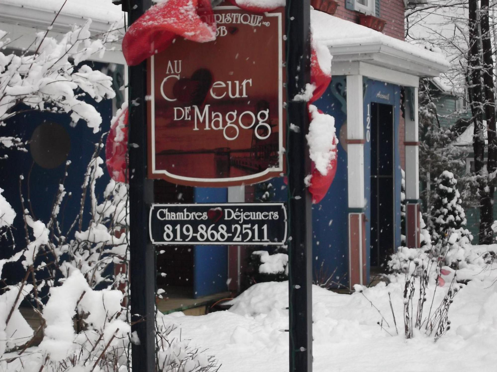 Au Coeur De Magog Bed & Breakfast Dış mekan fotoğraf