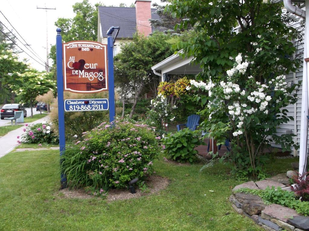 Au Coeur De Magog Bed & Breakfast Oda fotoğraf