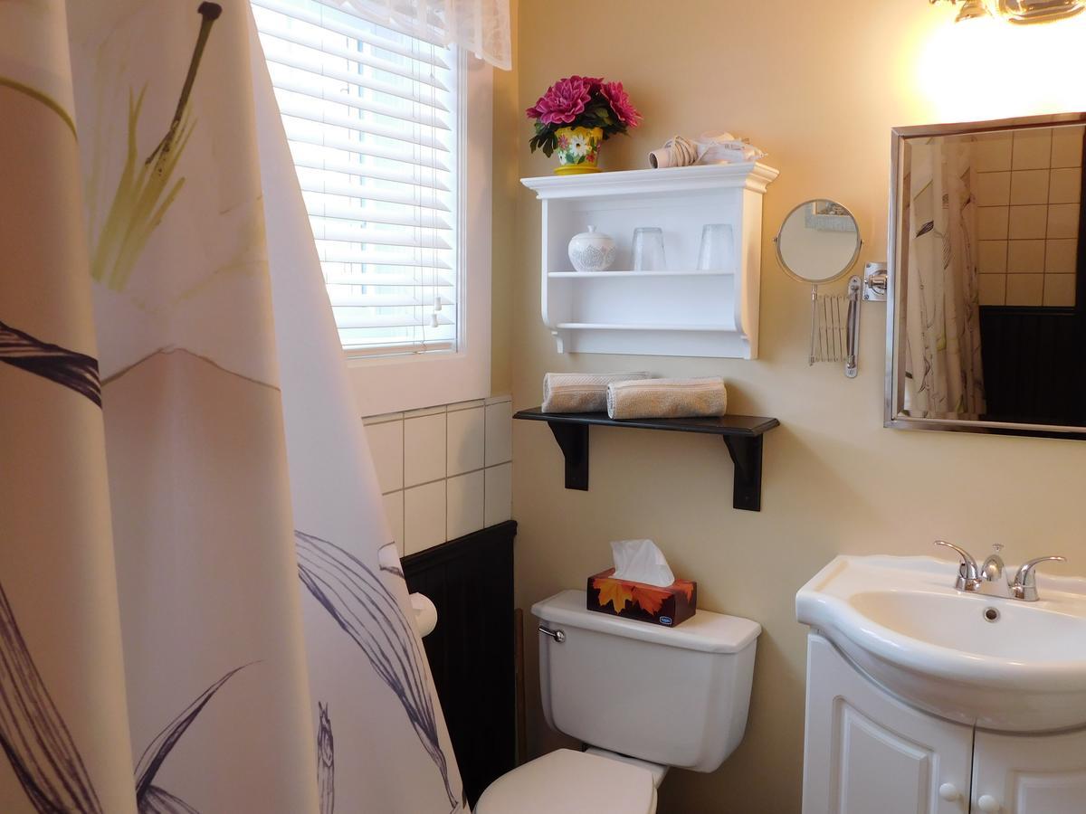 Au Coeur De Magog Bed & Breakfast Dış mekan fotoğraf