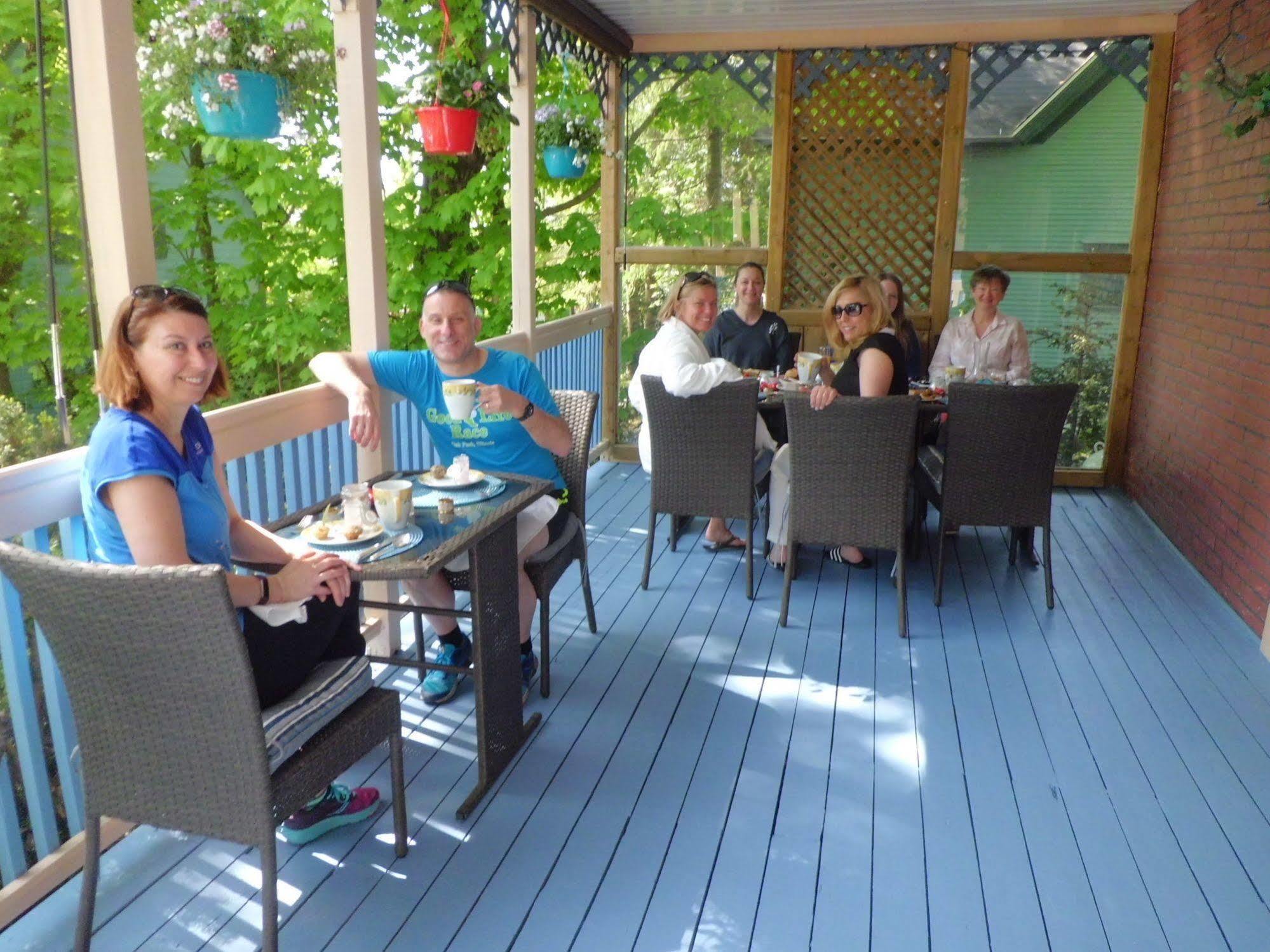Au Coeur De Magog Bed & Breakfast Dış mekan fotoğraf