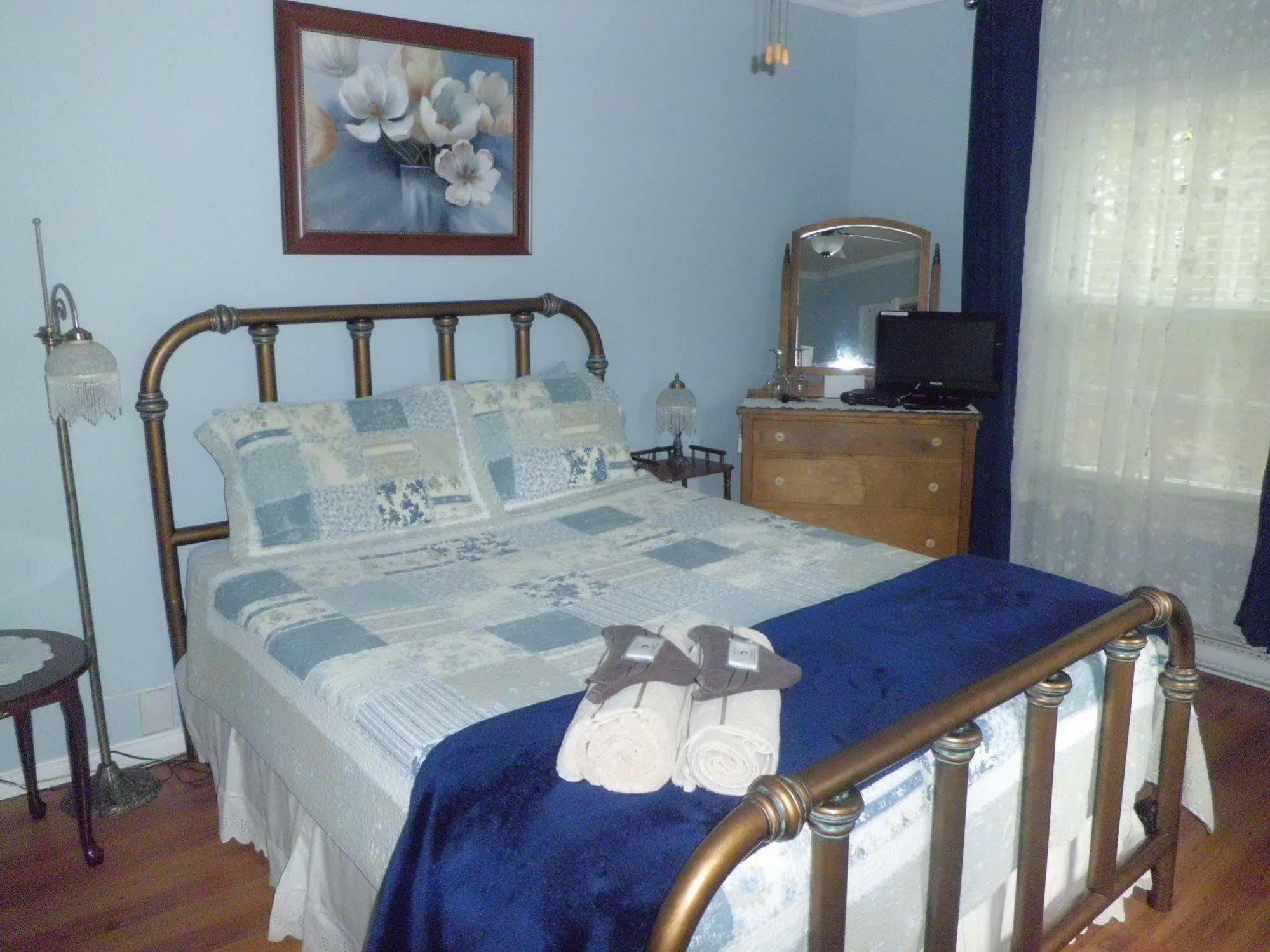 Au Coeur De Magog Bed & Breakfast Dış mekan fotoğraf